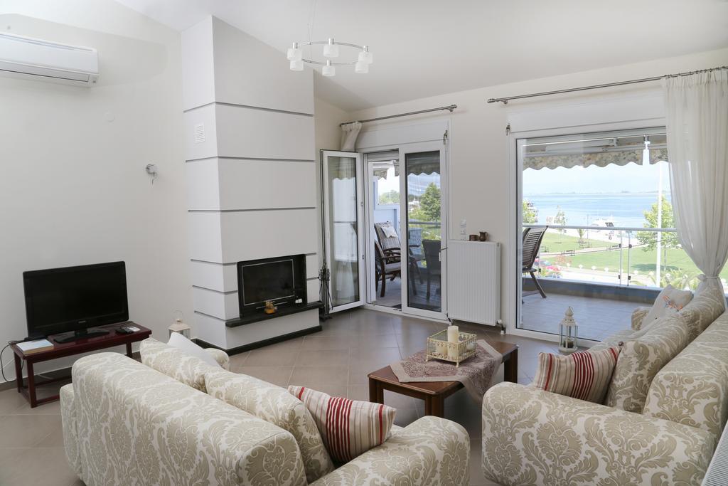 Konstantinos Luxury Apartment Keramoti  Ngoại thất bức ảnh